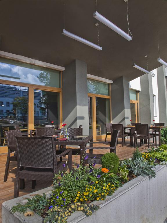 Ea Business Hotel ยีห์ลาวา ภายนอก รูปภาพ