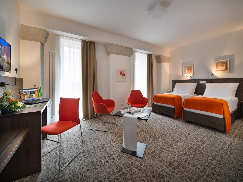 Ea Business Hotel ยีห์ลาวา ห้อง รูปภาพ